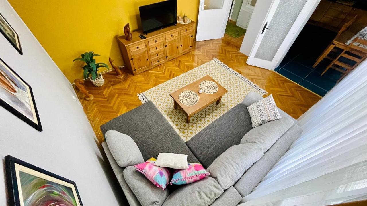 Apartman Jelena II Lägenhet Sremska Mitrovica Exteriör bild