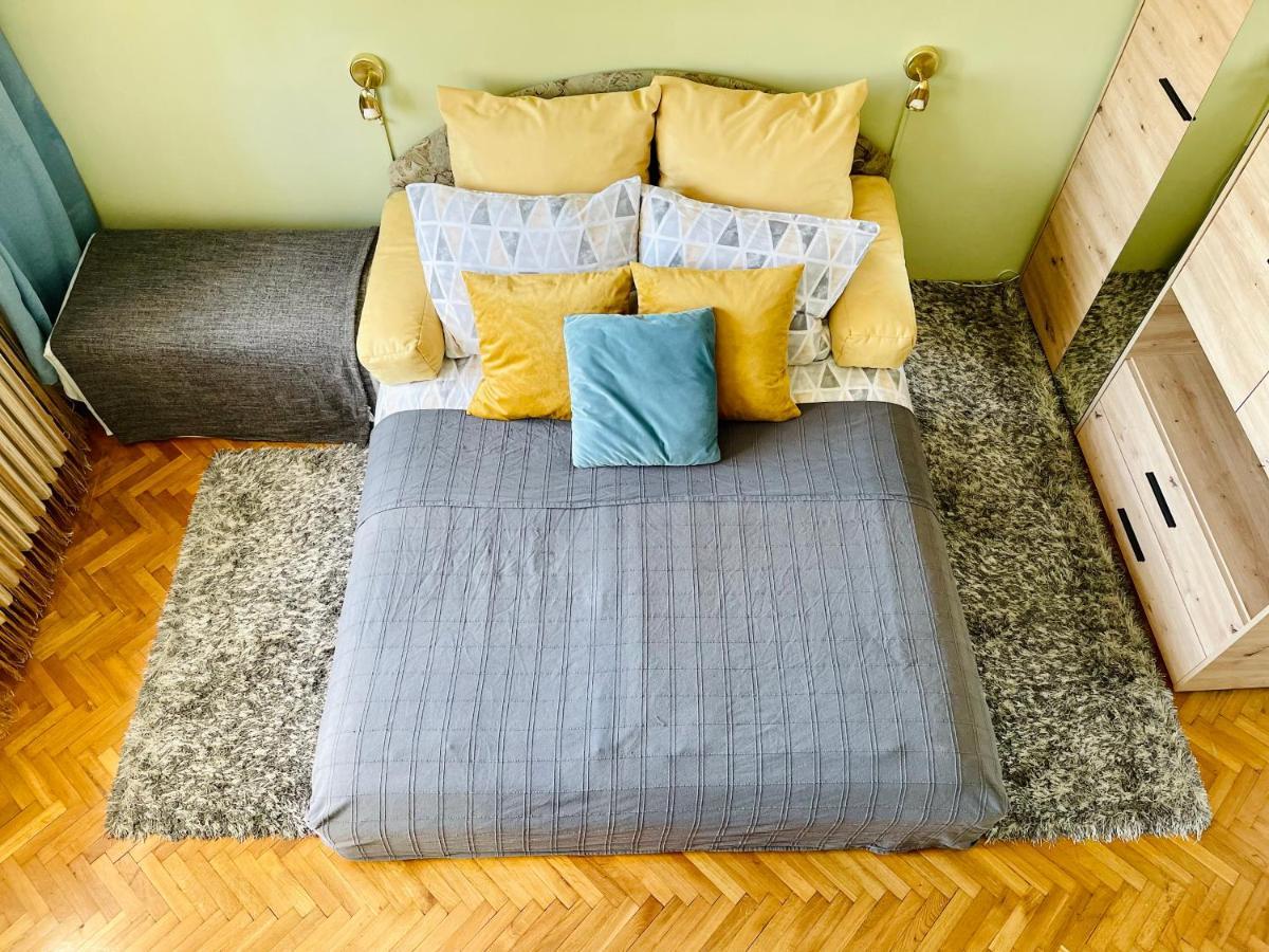 Apartman Jelena II Lägenhet Sremska Mitrovica Exteriör bild